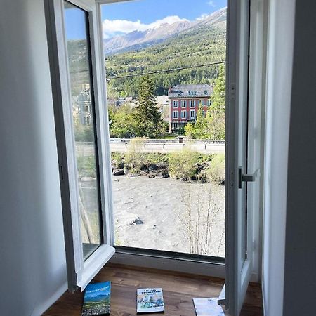 Studios Neufs - Coeur De Barcelonnette - Parking Prive Exterior foto